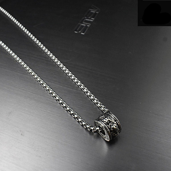 Μοντέρνα ατσάλινη μακριά αλυσίδα με μενταγιόν