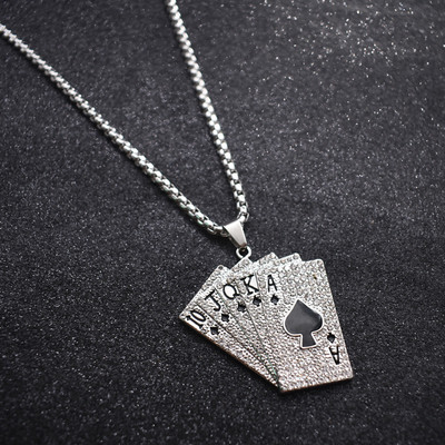 Pašreizējā vīriešu garā ķēde ar piekarināmām spēļu kārtīm