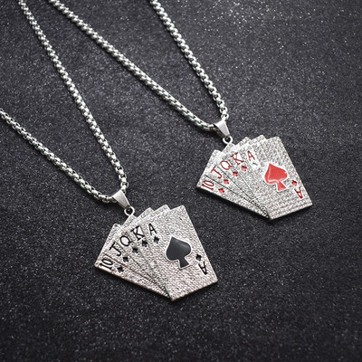 Pašreizējā vīriešu garā ķēde ar piekarināmām spēļu kārtīm