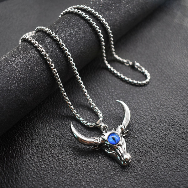 Moodne meeste kett härjapea ripatsiga