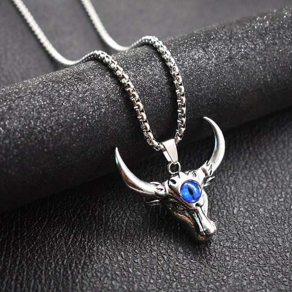 Moodne meeste kett härjapea ripatsiga