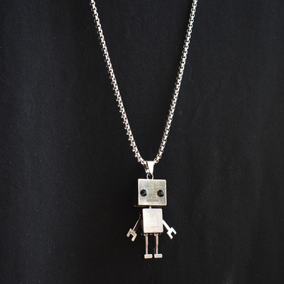 Vyriška aktuali ilga modelio grandinėlė su roboto pakabuku