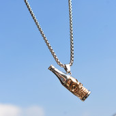 Aktuāls vīriešu ķēdes garais modelis ar kulonu pudelīti