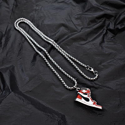 Moderna vīriešu ķēde ar apavu kulonu