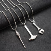 Moderna vīriešu garā ķēde ar kulonu trīs modeļiem