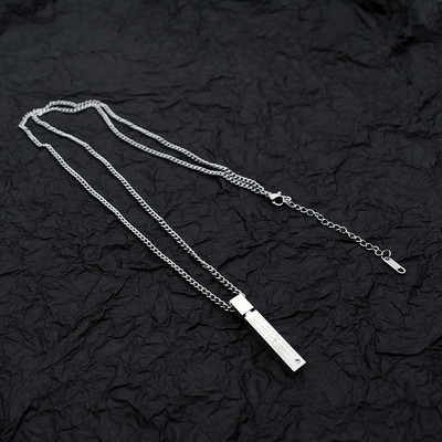 Stilīgs vīriešu ķēdes modelis ar kulonu