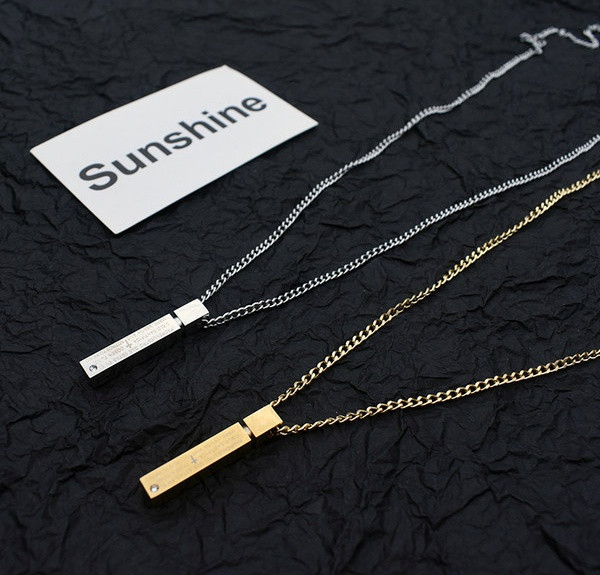 Stilīgs vīriešu ķēdes modelis ar kulonu