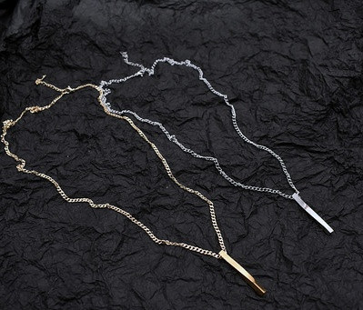 Colier model lung barbatesc actual cu pandantiv