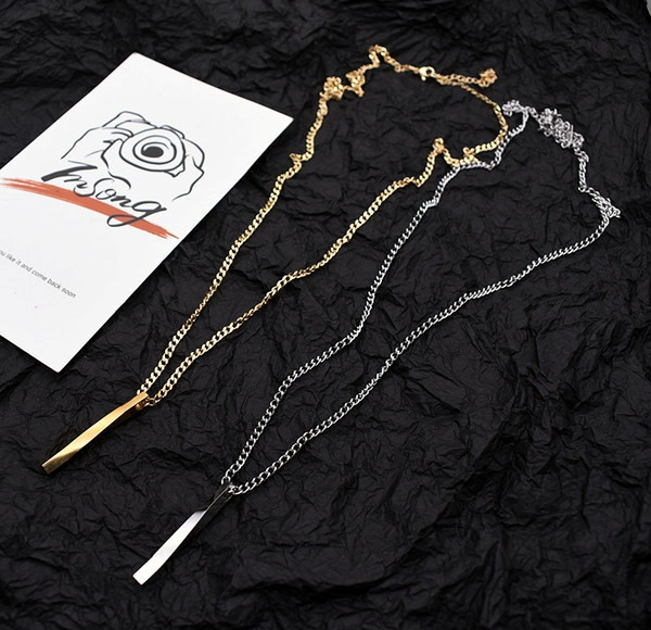 Colier model lung barbatesc actual cu pandantiv