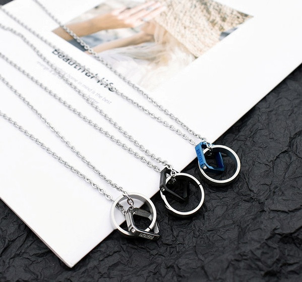 Moderns vīriešu ķēdes garš modelis ar apaļu kulonu