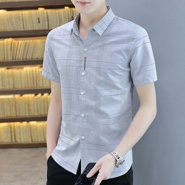 Стилна мъжка риза с копчета и къси ръкави
