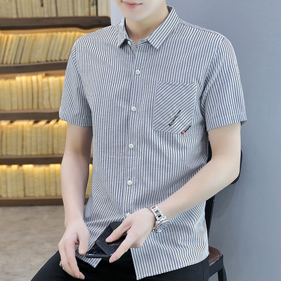 Modernūs vyriški marškiniai su kišenėmis ir trumpomis rankovėmis