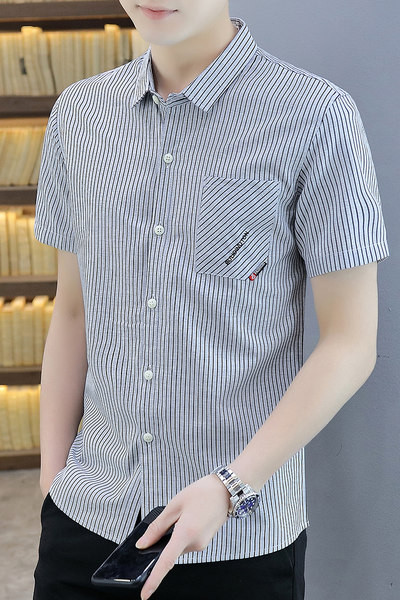 Модерна мъжка риза с джоб и къс ръкав