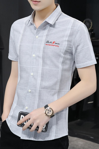 Актуална мъжка риза с бродерия и копчета