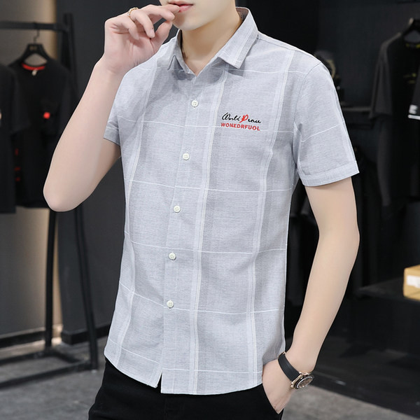 Актуална мъжка риза с бродерия и копчета