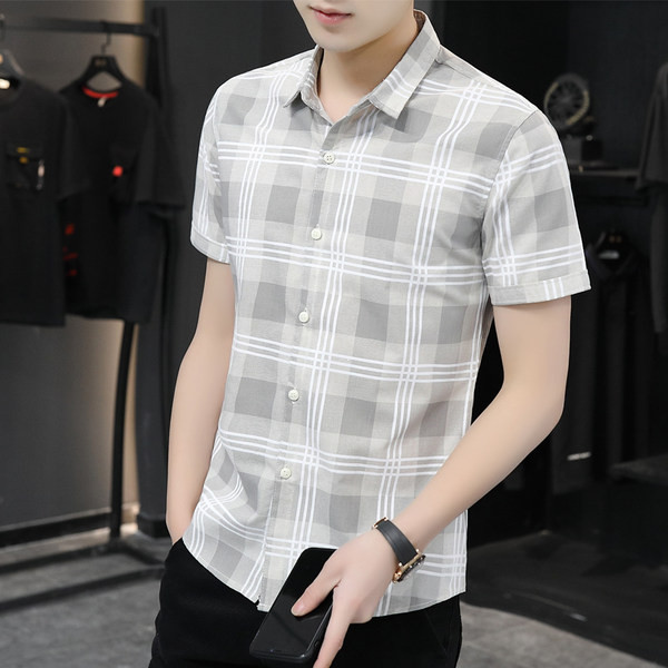 Карирана мъжка риза с класическа яка и къси ръкави