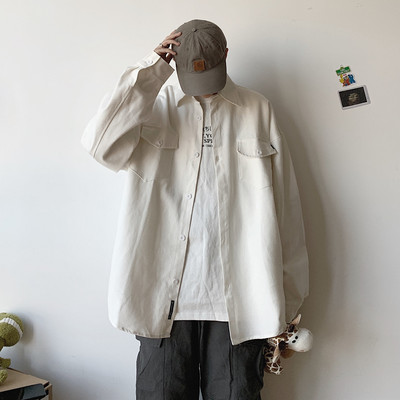 Модерна мъжка риза с джобове и класическа яка