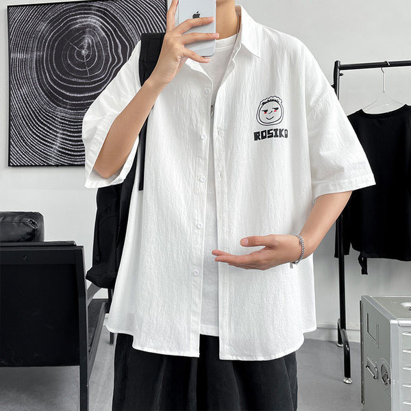 Мъжка лятна риза широк модел с бродиран надпис и апликация 