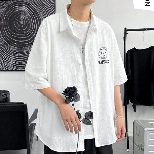Мъжка лятна риза широк модел с бродиран надпис и апликация 