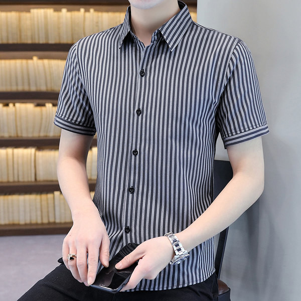 Стилна мъжка раирана риза с класическа яка 