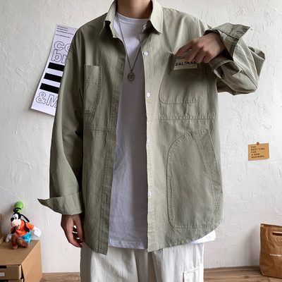 Широка мъжка риза с джоб и емблема