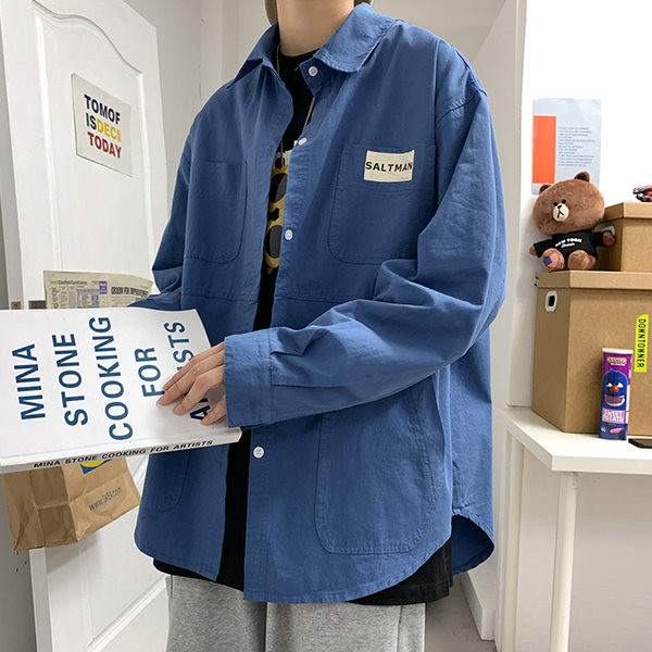 Широка мъжка риза с джоб и емблема