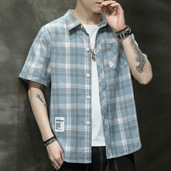 Карирана мъжка риза с джоб и емблема