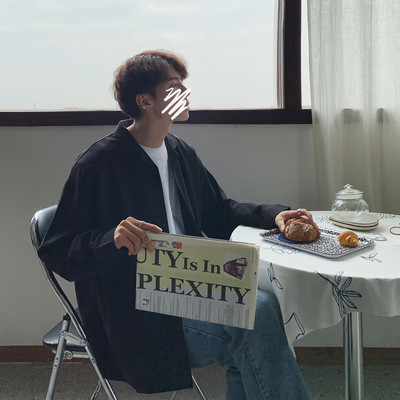 Едноцветна риза с класическа яка - изчистен широк модел