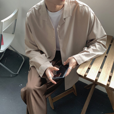 Едноцветна риза с класическа яка - изчистен широк модел