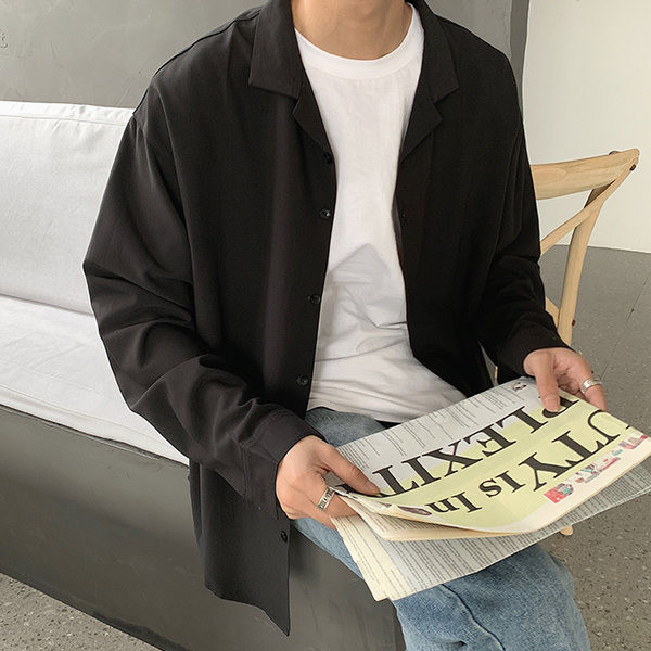 Едноцветна риза с класическа яка - изчистен широк модел