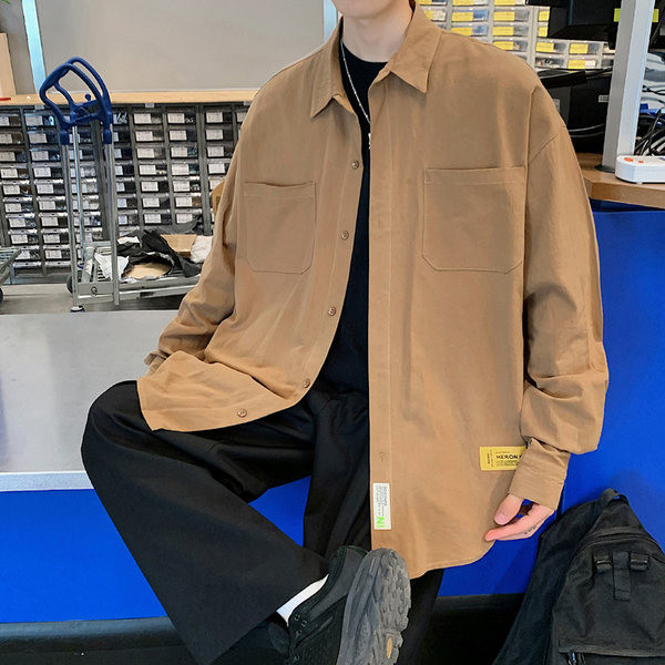 Ежедневна мъжка риза с дълъг ръкав и надпис 