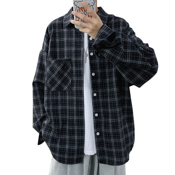 Карирана широка риза с апликация на гърба