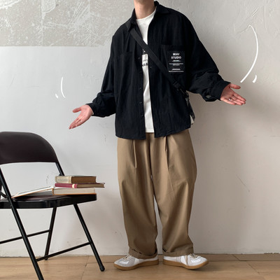 Широк модел мъжка риза с дълъг ръкав и емблема