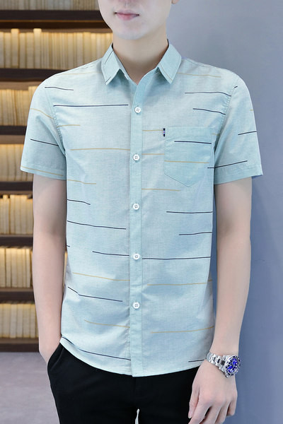 Мъжка модерна риза с джоб и къс ръкав
