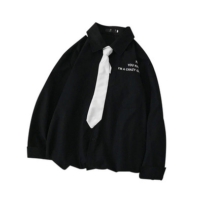 Мъжка риза с вратовръзка и надписи