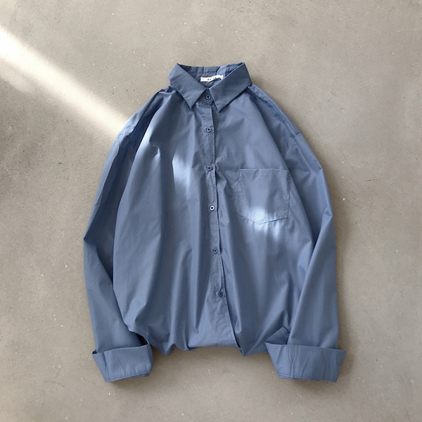 Едноцветна широка риза за мъже с дълъг ръкав