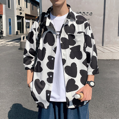 Мъжка риза с класическа яка и апликация сърце 