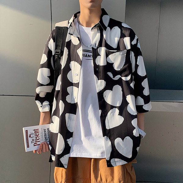 Мъжка риза с класическа яка и апликация сърце 