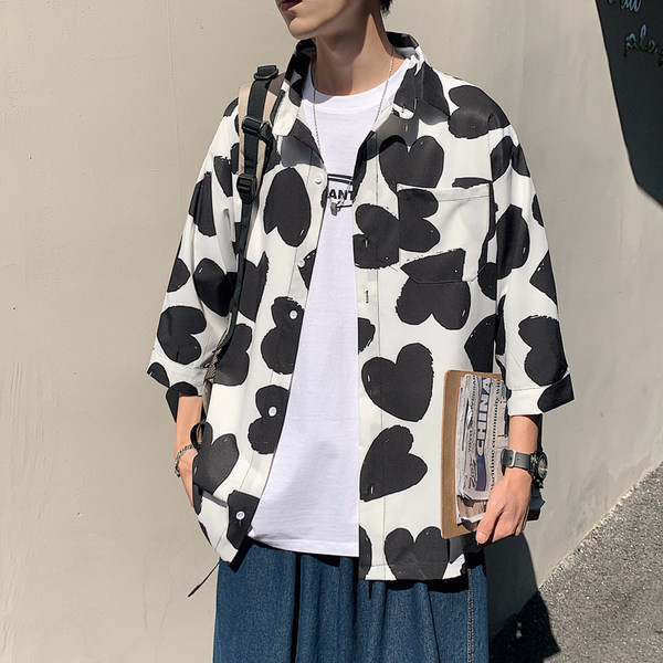 Мъжка риза с класическа яка и апликация сърце 