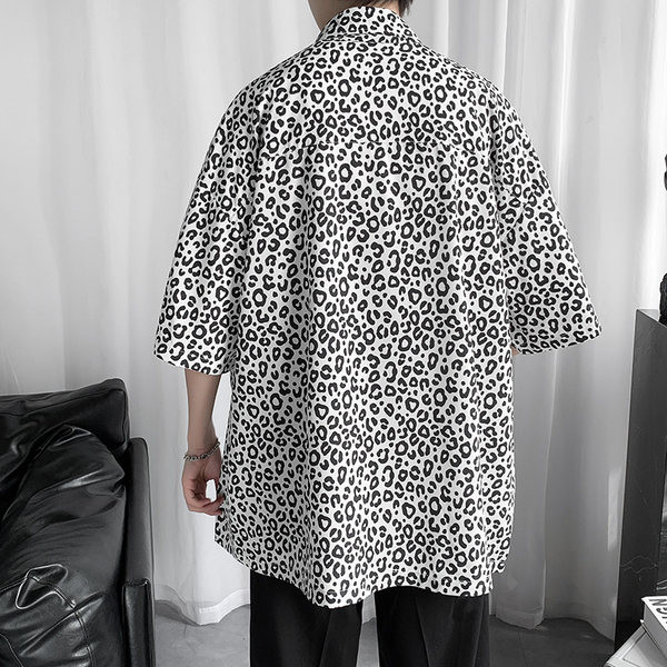 Лятна мъжка риза с къс ръкав и животински принт