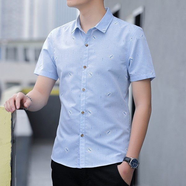Модерна мъжка риза с къси ръкави и класическа яка