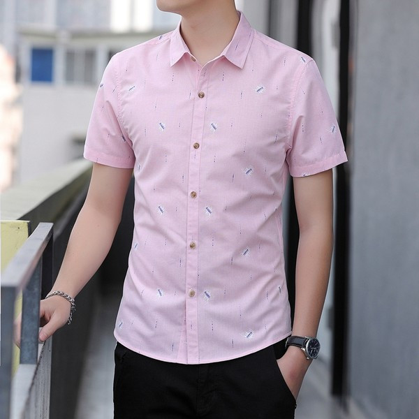 Модерна мъжка риза с къси ръкави и класическа яка