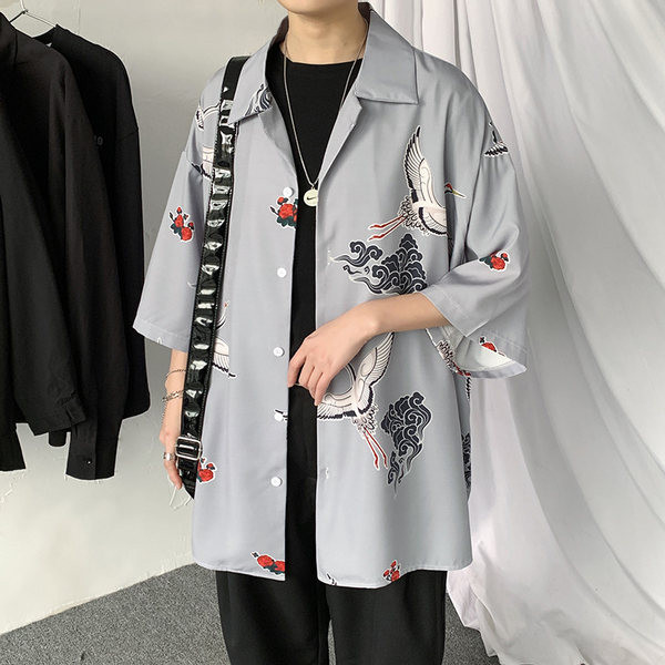 Широк модел мъжка риза с къс ръкав и щампа