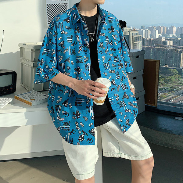 Лятна риза с къс ръкав в син цвят с щампа