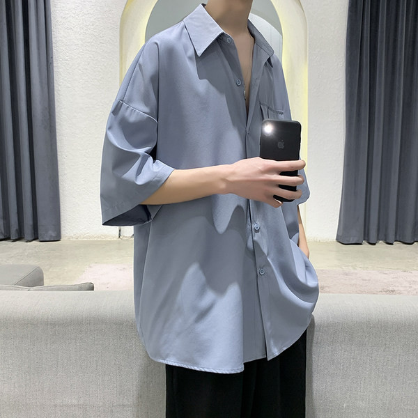 Едноцветна лятна риза с къс ръкав