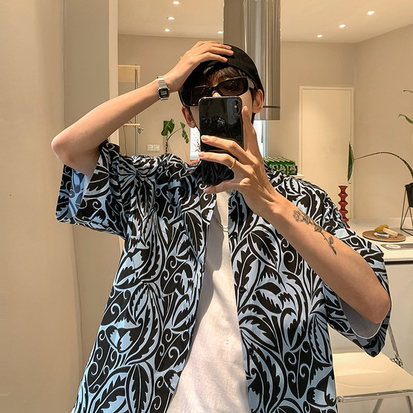 Лятна мъжка риза с шарен десен с къс ръкав