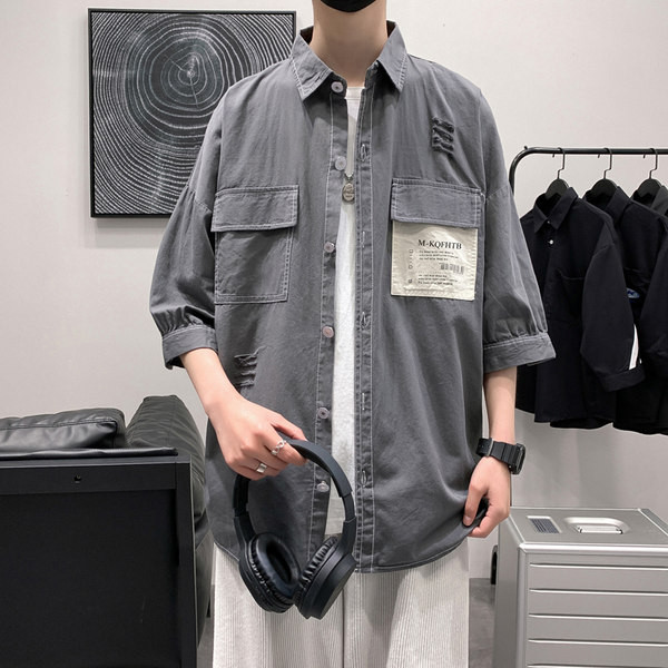 Лятна мъжка риза с джобове и надписи