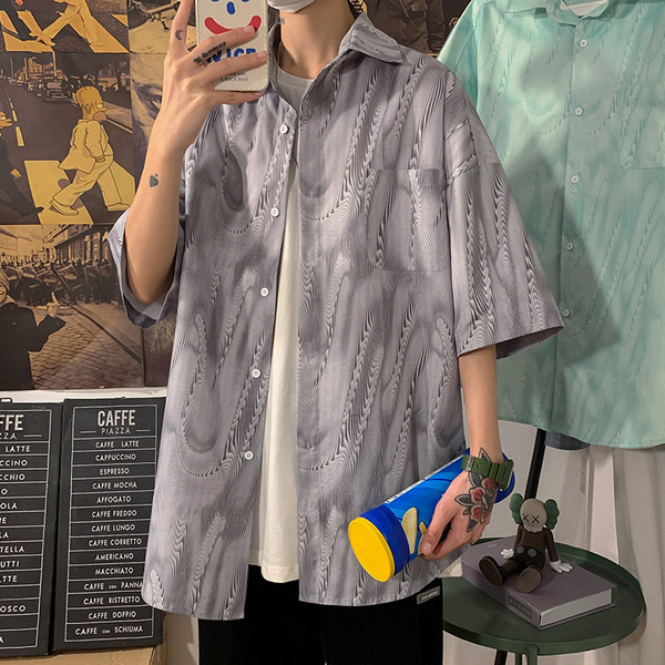 Широк модел лятна риза с джоб и преливащи се цветове