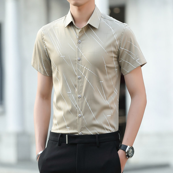 Мъжка модерна риза Slim модел с къс ръкав и копчета