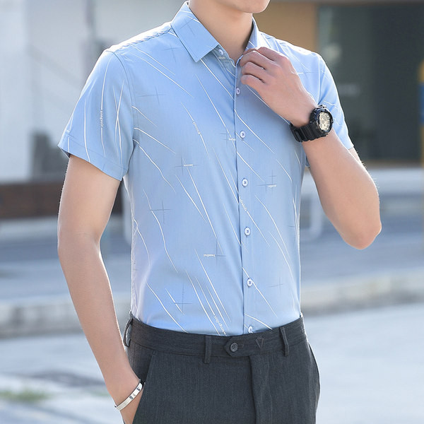 Мъжка модерна риза Slim модел с къс ръкав и копчета